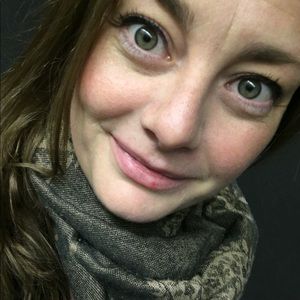 Meet your Posher, Caitlyn